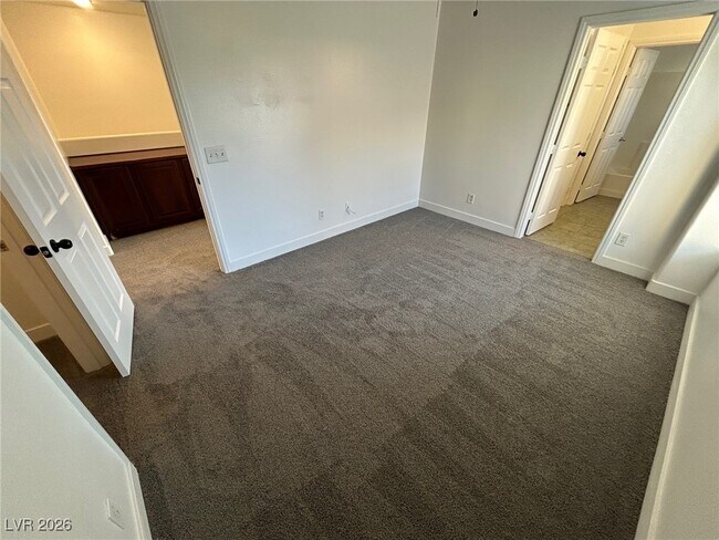 Building Photo - 554 Twilight Blue Ave