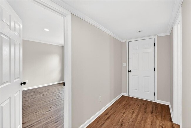 Building Photo - 4933 Dana Dr NE