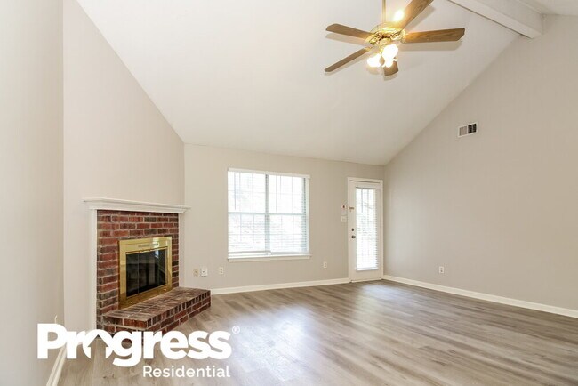 Building Photo - 5715 Riverhead Ave