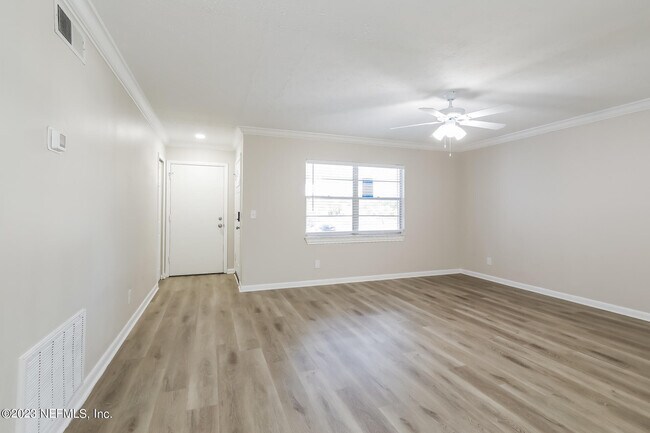 Building Photo - 8203 Ireland Dr