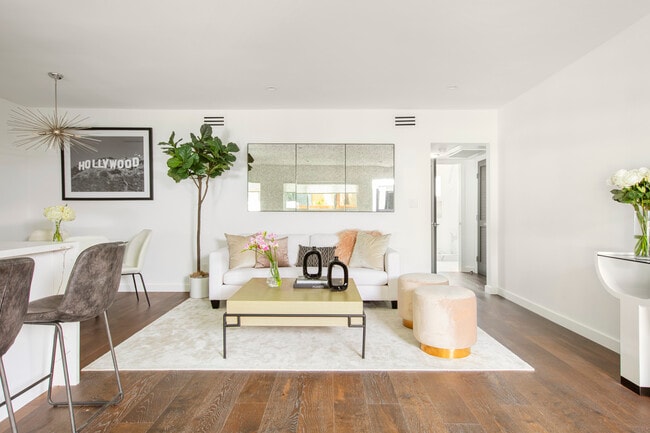 Interior #3 - 1267 N Laurel Ave