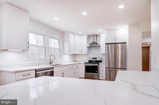 Building Photo - 9704 Hall Rd