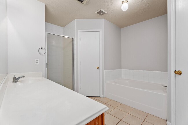 Building Photo - 21015 Hidden Bridle Ct