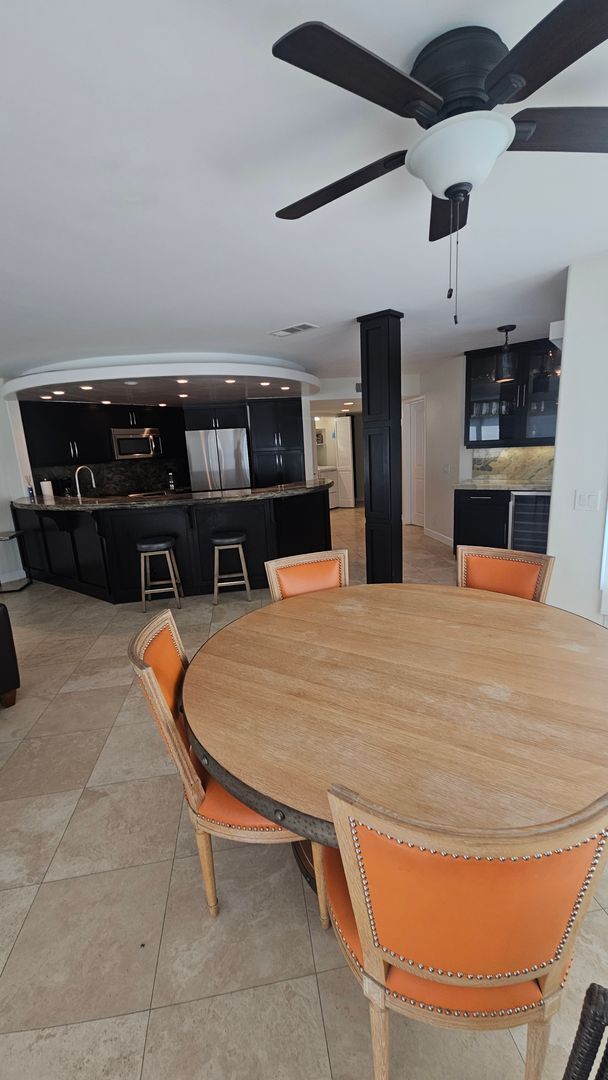 Building Photo - VALLECITOS - LUXURIOUS BEACHFRONT CONDO AT LA JOLLA SHORES, STEPS FROM THE SAND!