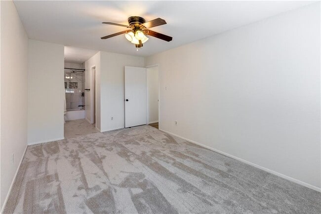 Building Photo - 12702 Rhea Ct
