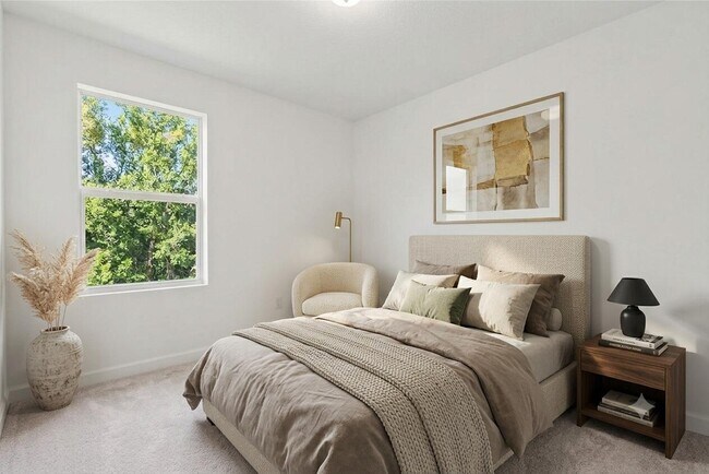 Building Photo - 4303 Hammock Grove Dr
