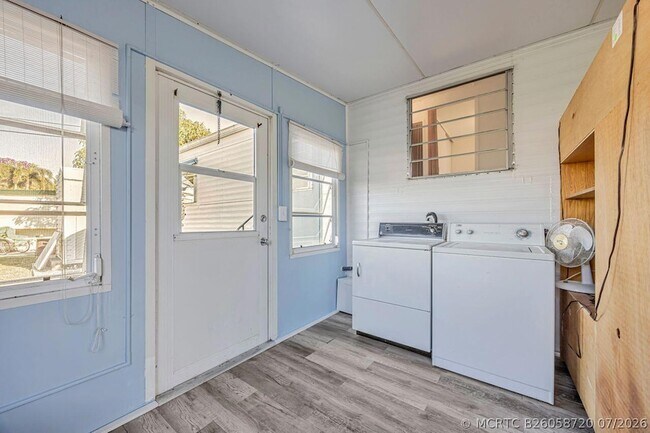 Building Photo - 14556 Glenview Dr