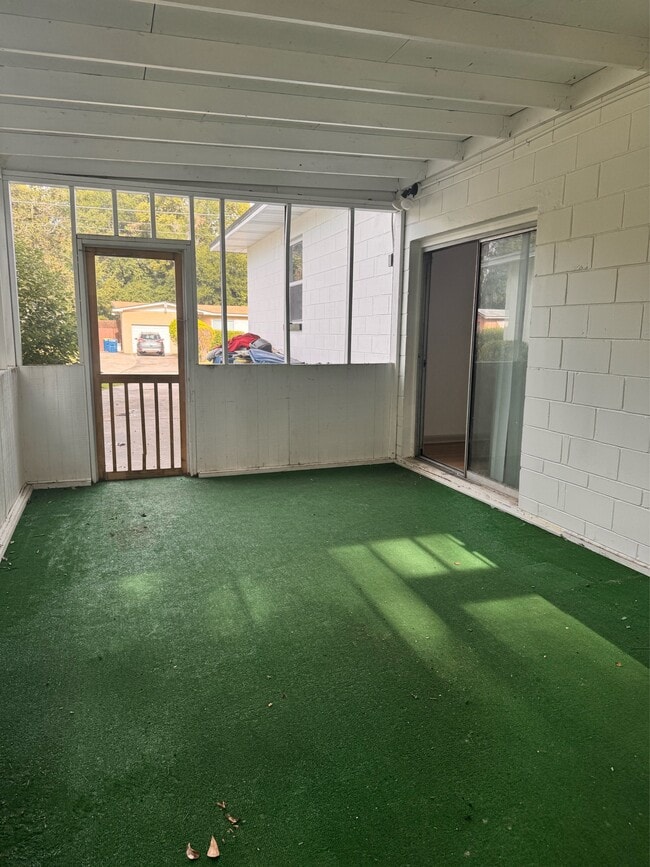 Building Photo - 6910 Cartier Cir