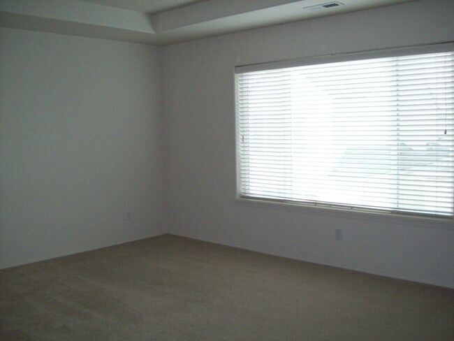 Building Photo - 797 NE 64th Pl