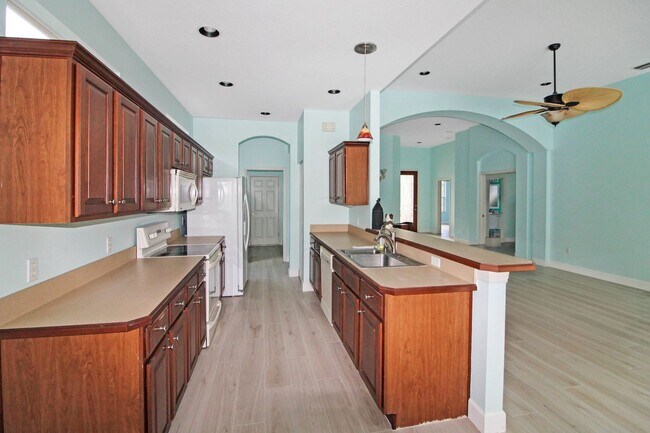 Building Photo - Osprey Home for Rent near Pineview