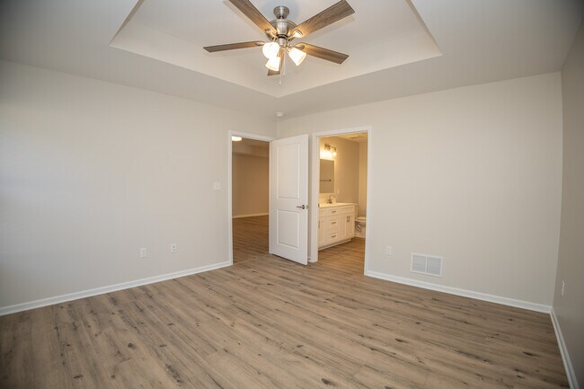 Building Photo - 836 El Dorado Dr