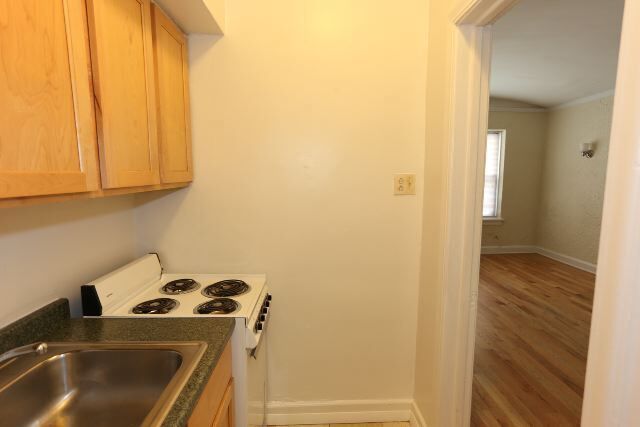 Building Photo - 539 W Arlington Pl