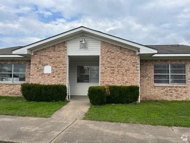 Building Photo - Navasota Landing Apartments