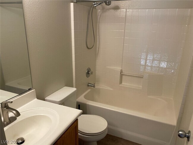 Building Photo - 951 Cantabria Heights Ave