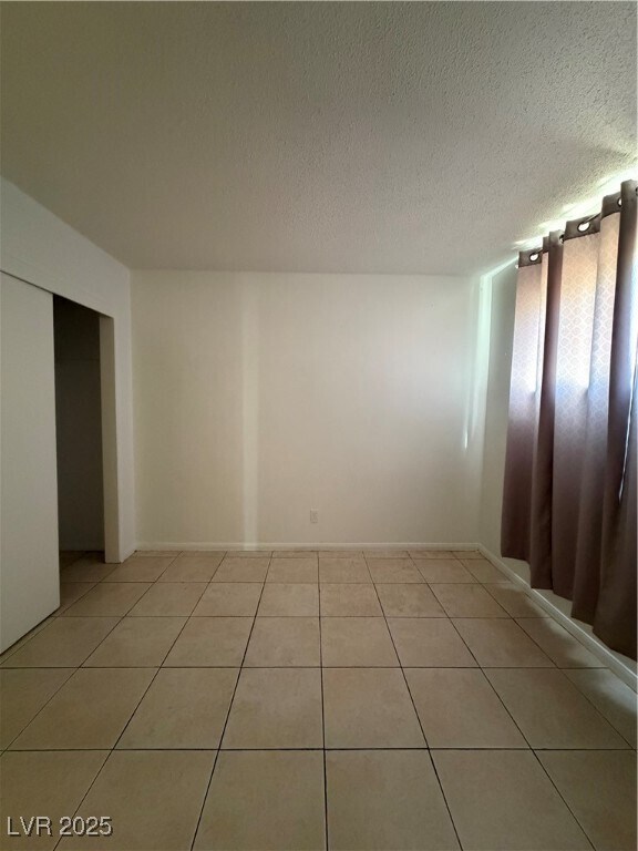 Building Photo - 4101 Esmeralda Ave