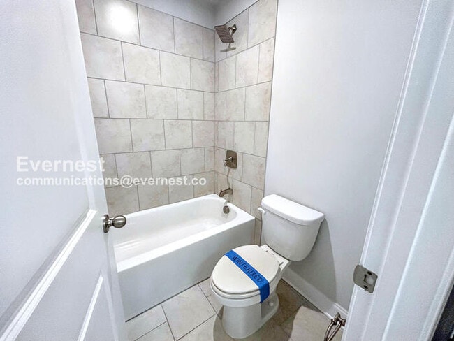 Building Photo - PROMO: Get $1000 OFF the first month’s rent when you sign the lease today! / 4 Bed/3.5 Bath Home ...