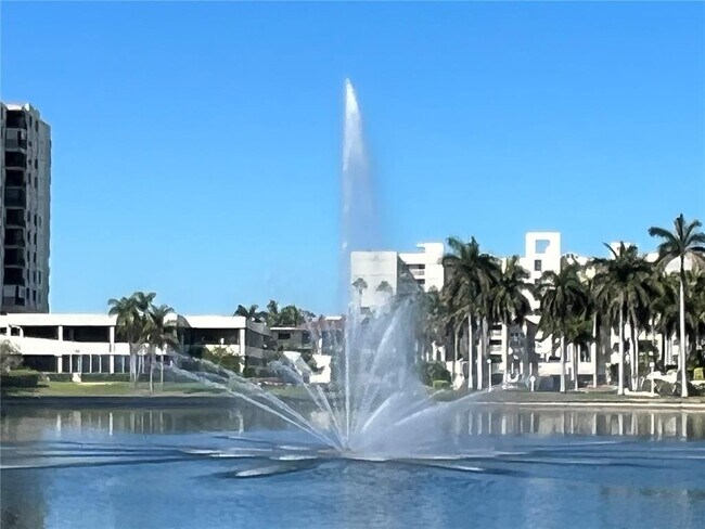 Building Photo - 6100 Bahia Del Mar Cir