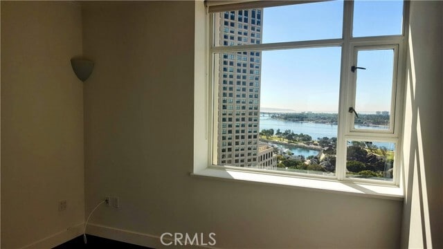 Building Photo - 700 W Harbor Dr