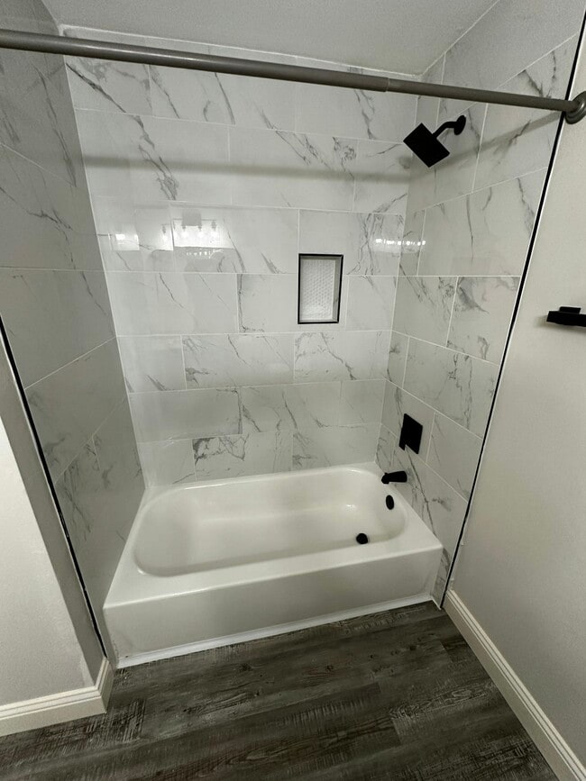 Building Photo - 415 N 19th St