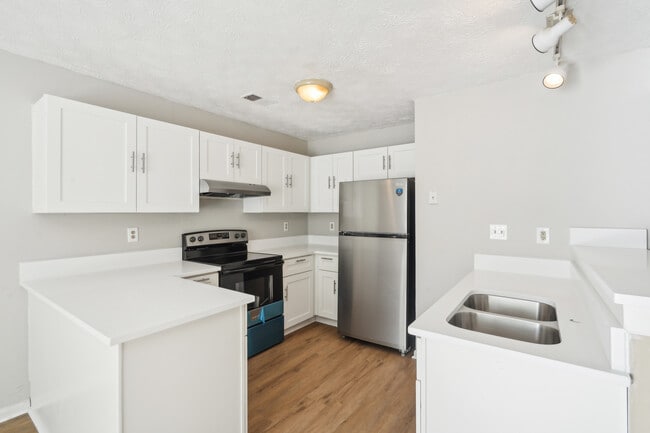 Building Photo - 1066 Rock Creek Ln