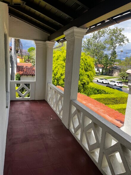 Building Photo - 189 S Martel Ave