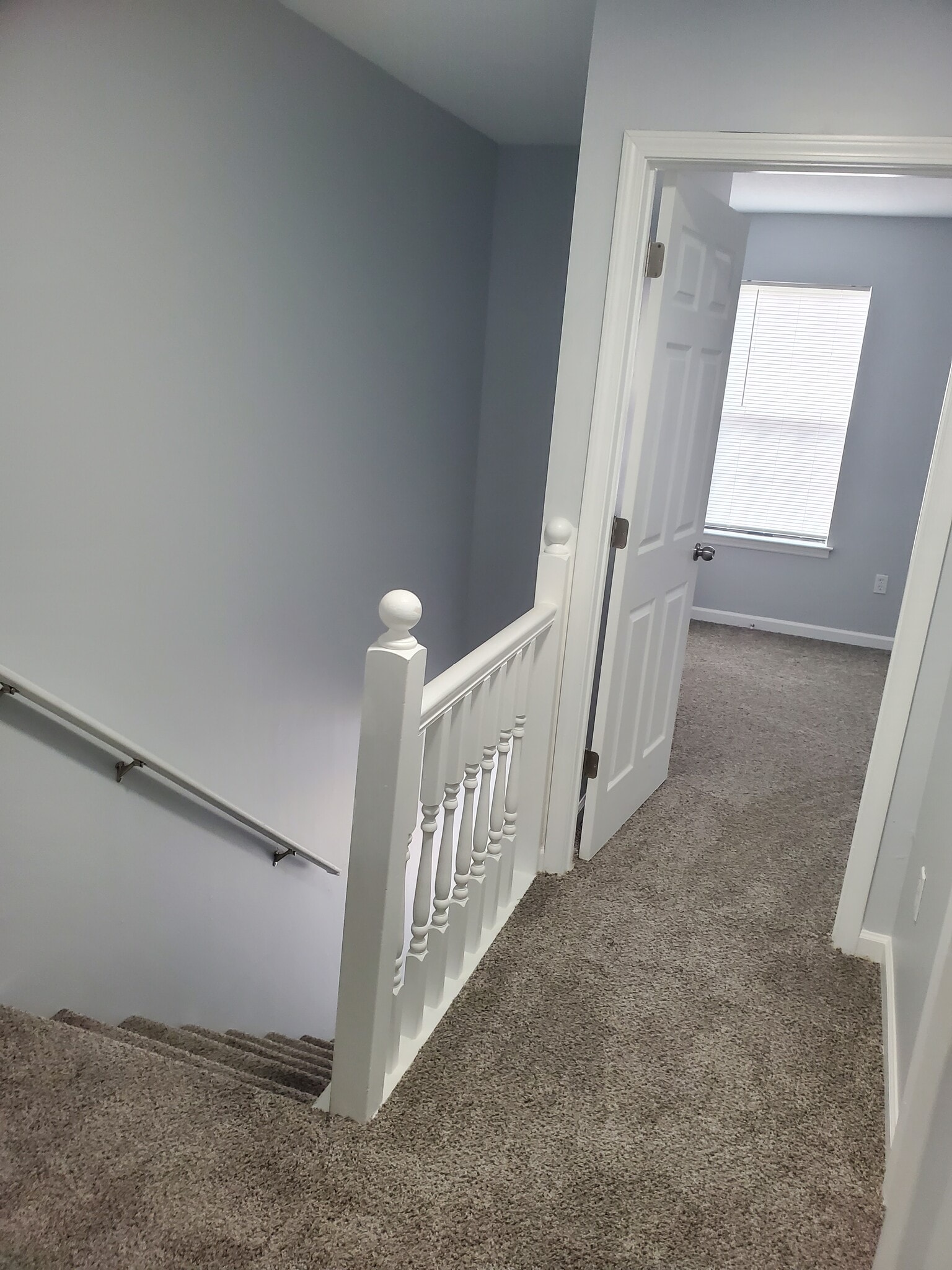 Upstairs Hallway - 129 Coventry Woods Dr