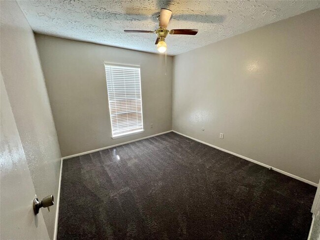 Building Photo - 6502 Bazel Brook Dr