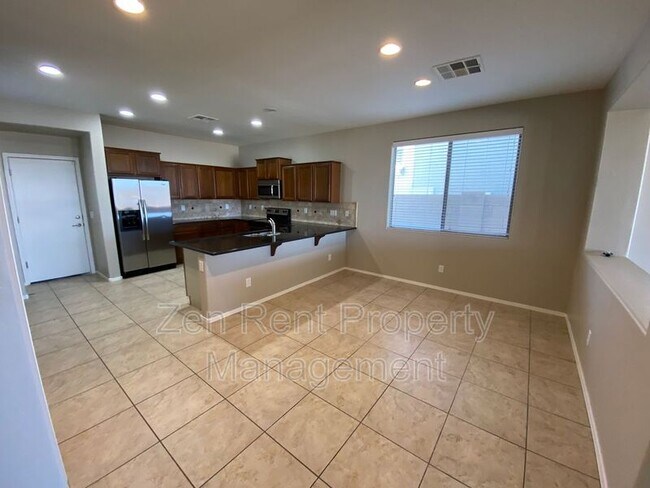 Building Photo - 36971 W Oliveto Ave