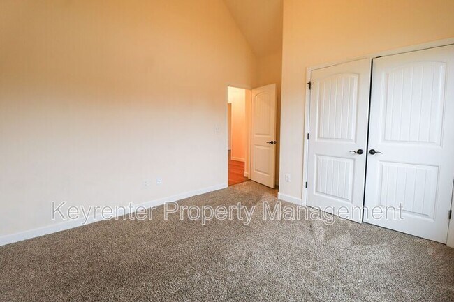 Building Photo - 18618 E 45th St S