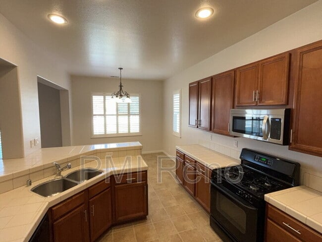 Building Photo - 10719 Grayslake Dr