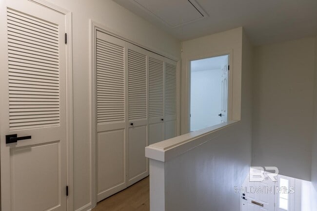 Building Photo - 359 S Mobile St