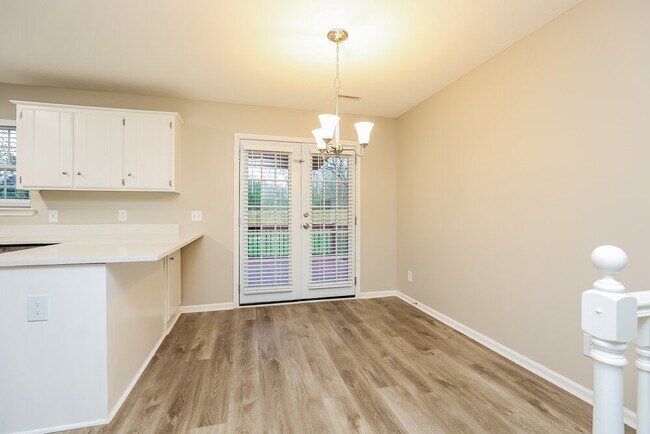 Building Photo - 841 Post Oak Dr