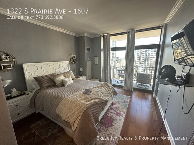 Building Photo - 1322 S Prairie Ave
