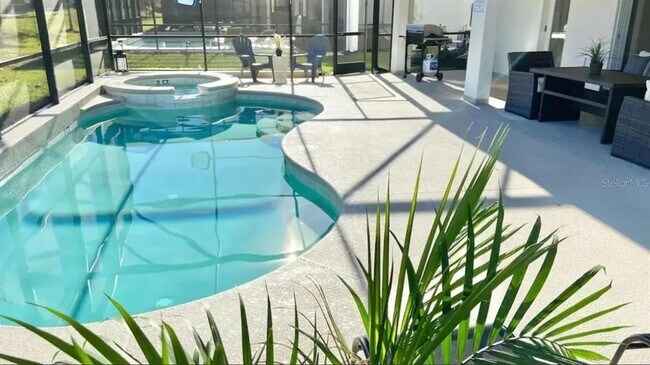 Building Photo - 2676 Calistoga Ave