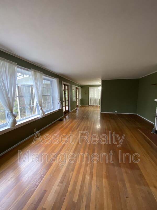 Building Photo - 109 Norris Ln