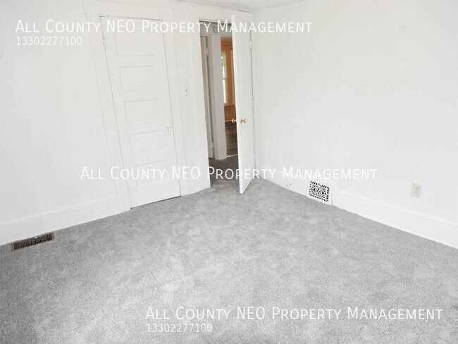 Building Photo - 1278 Girard St