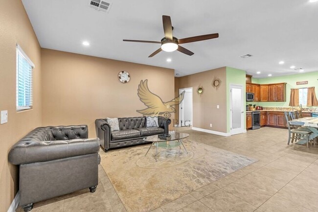 Building Photo - 4615 E St Louis Ave