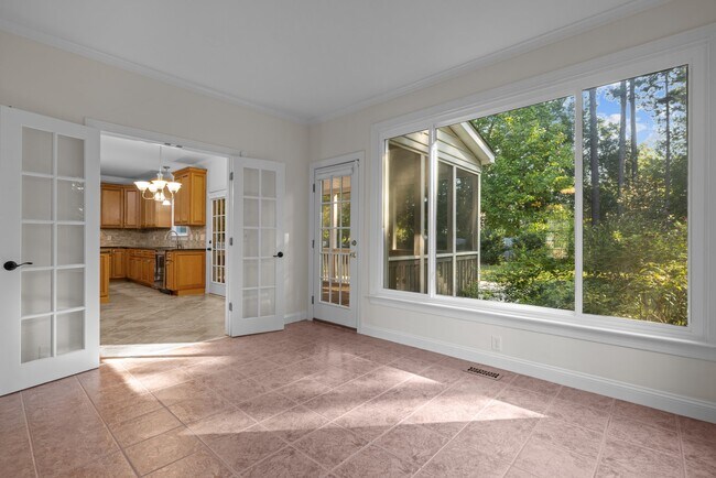 Building Photo - 2406 Flints Pond Cir