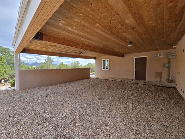 Building Photo - 105 Michelle Dr