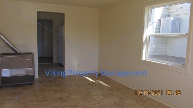 Building Photo - 555 SE 2nd St