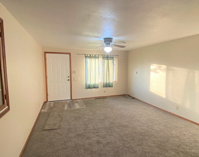 Building Photo - Convenient Aurora Location Near Anschutz Medical Campus And Stanley Marketplace