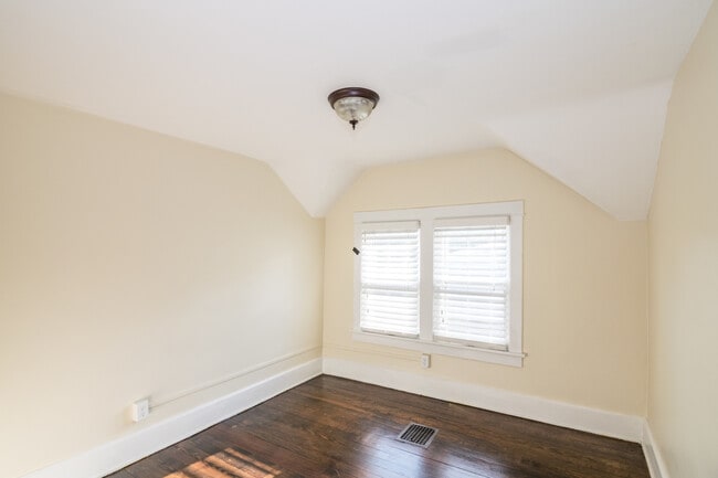 Building Photo - 221 E Mosley St