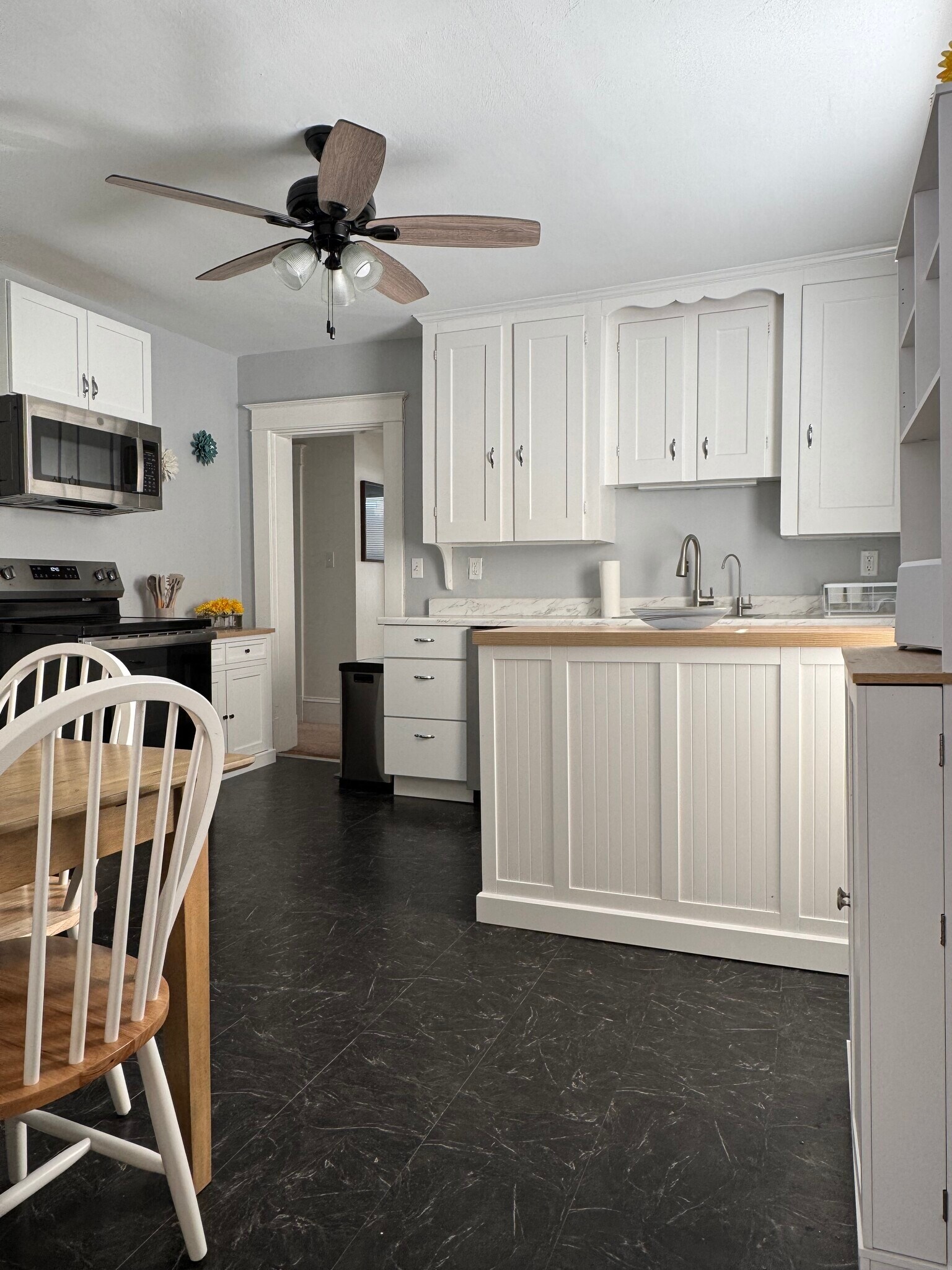 Building Photo - 84 Kimball St