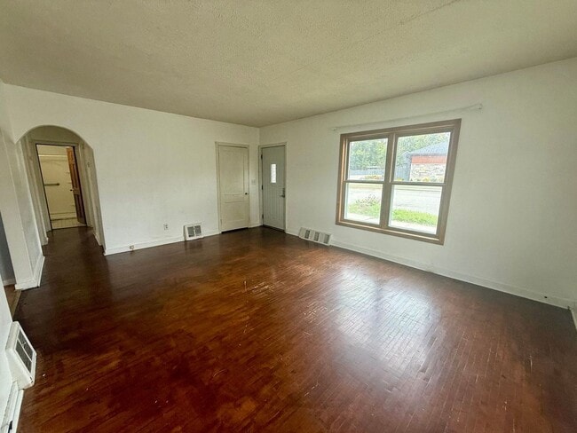 Building Photo - 3 Bed 1 Bath Single Family Home in Wausau ...