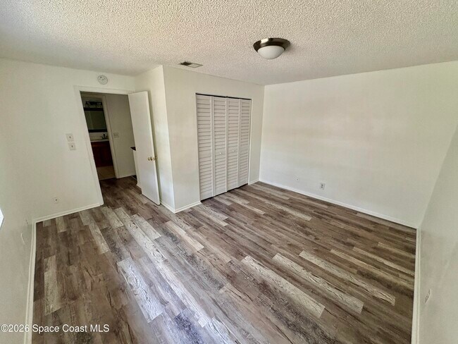 Building Photo - 8789 Live Oak Ct