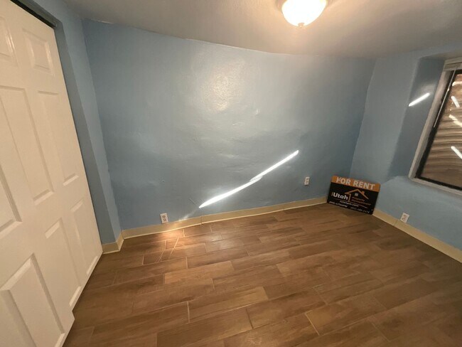 Building Photo - 295 E