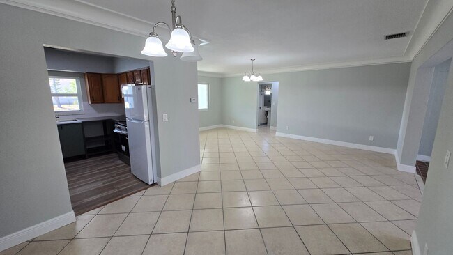 Building Photo - Four Bedroom Pool Home - Second Floor View of Manatee River