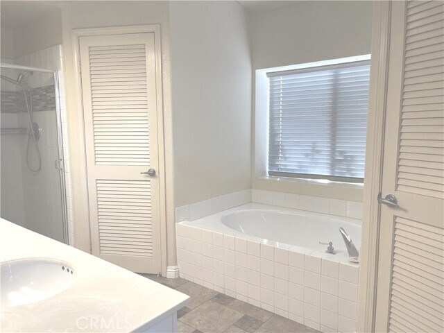 Building Photo - 2985 Amber Dr