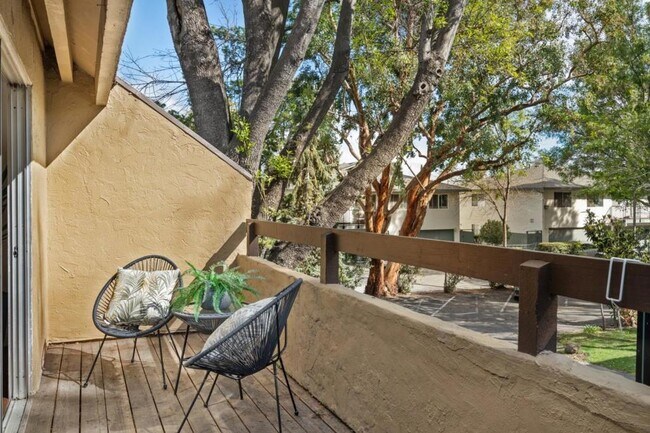 Building Photo - 280 Tradewinds Dr