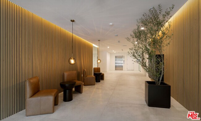 Building Photo - 3657 Regal Pl